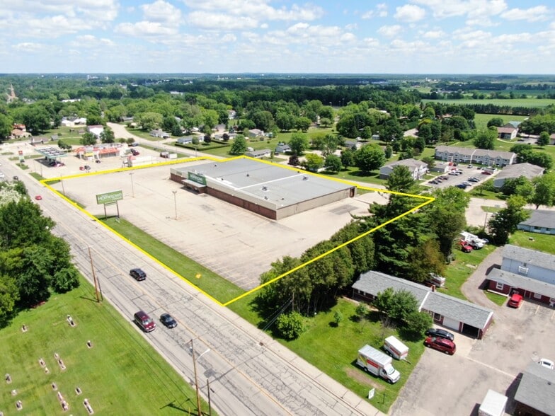 More Photos Of 291 S Main St, Clintonville Freestanding For Lease