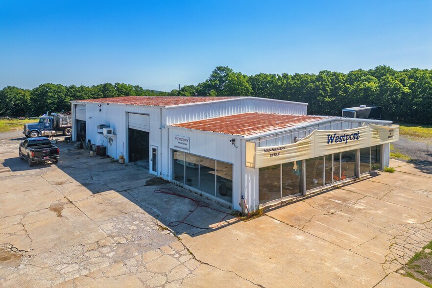 More Photos Of 3501 Westport Marina Rd, Cleveland Specialty For Sale