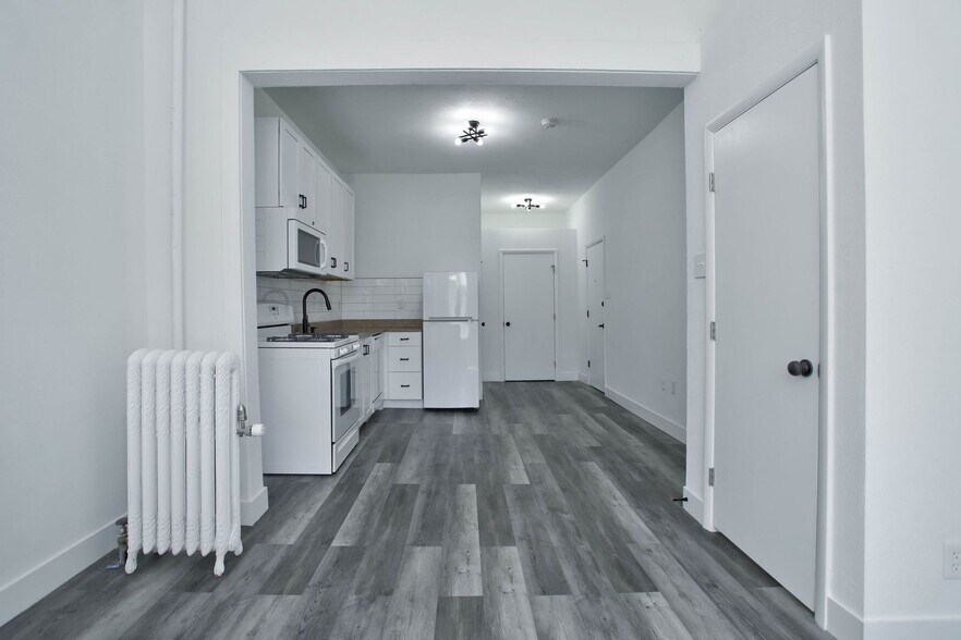 More Photos Of 2031-2033 Curtis St, Denver Apartments For Lease