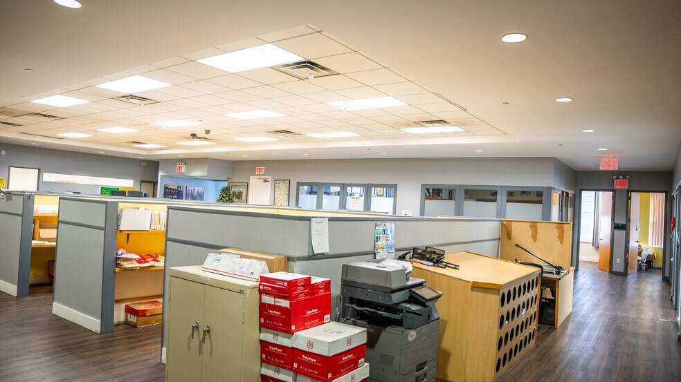 More Photos Of 230-234 S 5th Ave, Mount Vernon Light Distribution For Sale