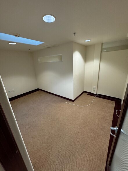 More Photos Of 200 San Marlo Way, Pacifica Office Residential For Lease