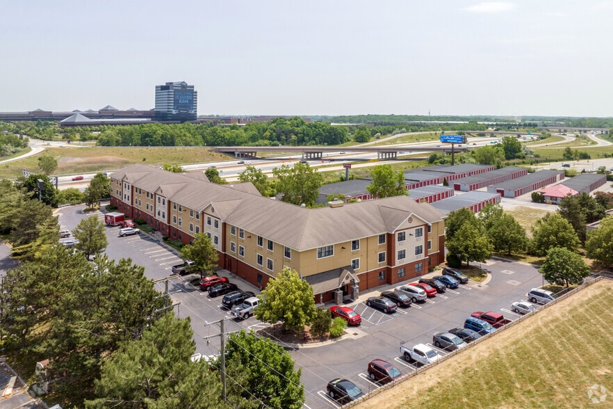 More Photos Of 1180 Doris Rd, Auburn Hills Hotel For Sale