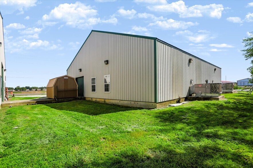 More Photos Of 291 E Two Cent Rd, Bargersville Warehouse For Sale