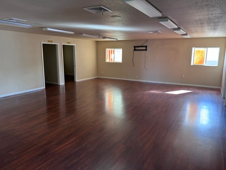 More Photos Of 1640 S King St, Honolulu Office For Sale
