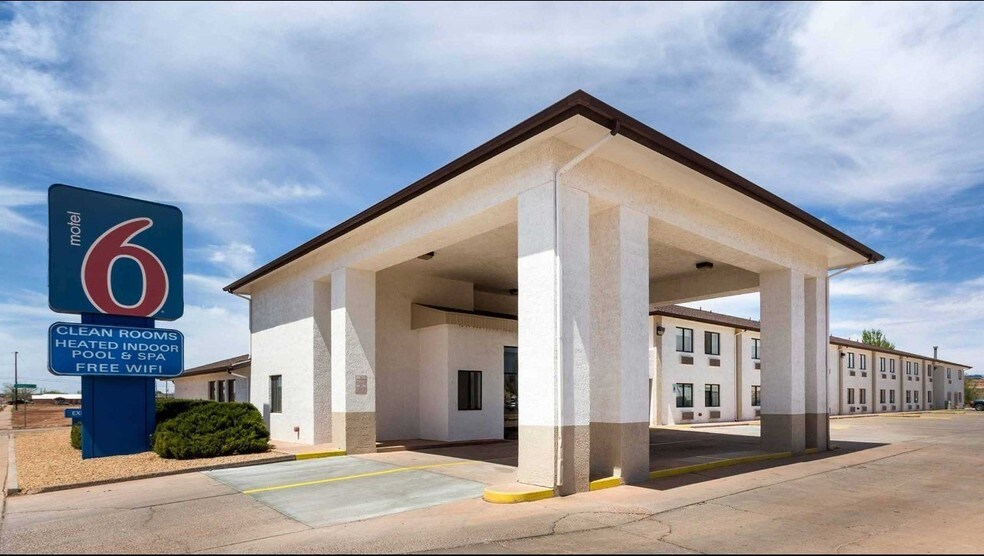 Primary Photo Of 520 W Desmond St, Winslow Hotel For Sale