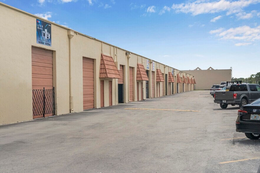 More Photos Of 10890 SW 186th St, Miami Warehouse For Lease