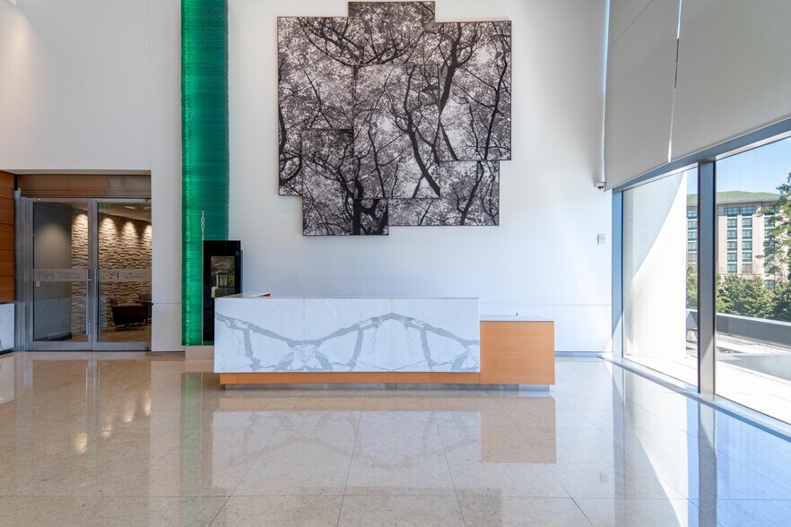 More Photos Of 1001 Summit Blvd, Atlanta Unknown For Lease