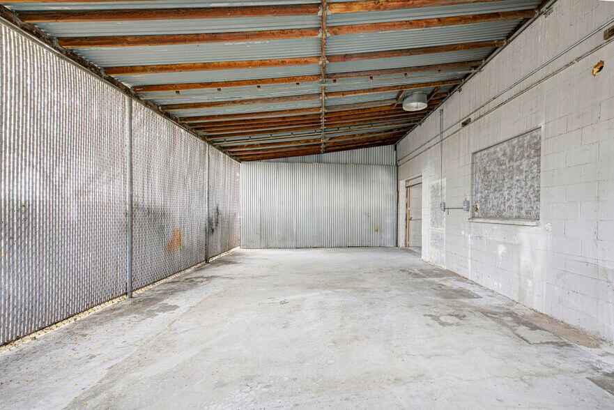 More Photos Of 9110 Dice Rd, Santa Fe Springs Warehouse For Sale