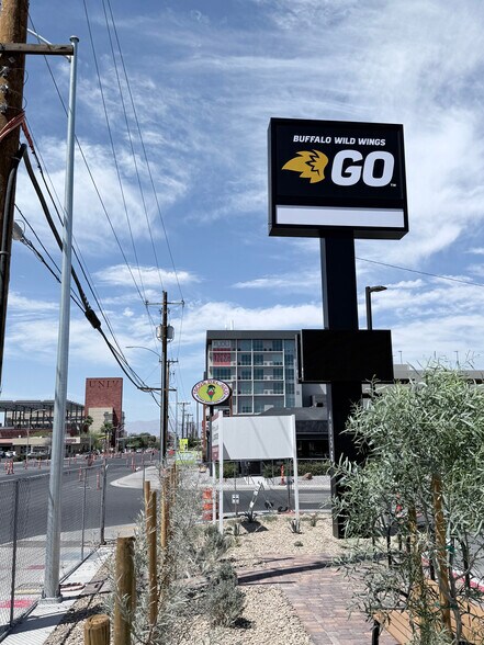 More Photos Of 4856 S Maryland Pky, Las Vegas Freestanding For Lease