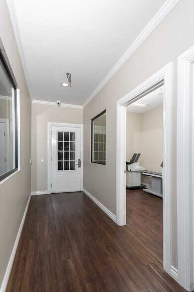 More Photos Of 15840 W Monte St, Sylmar Warehouse For Sale