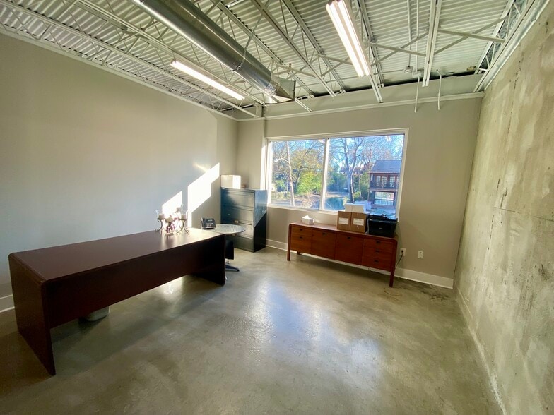 More Photos Of 3304 N State St, Jackson Loft Creative Space For Lease