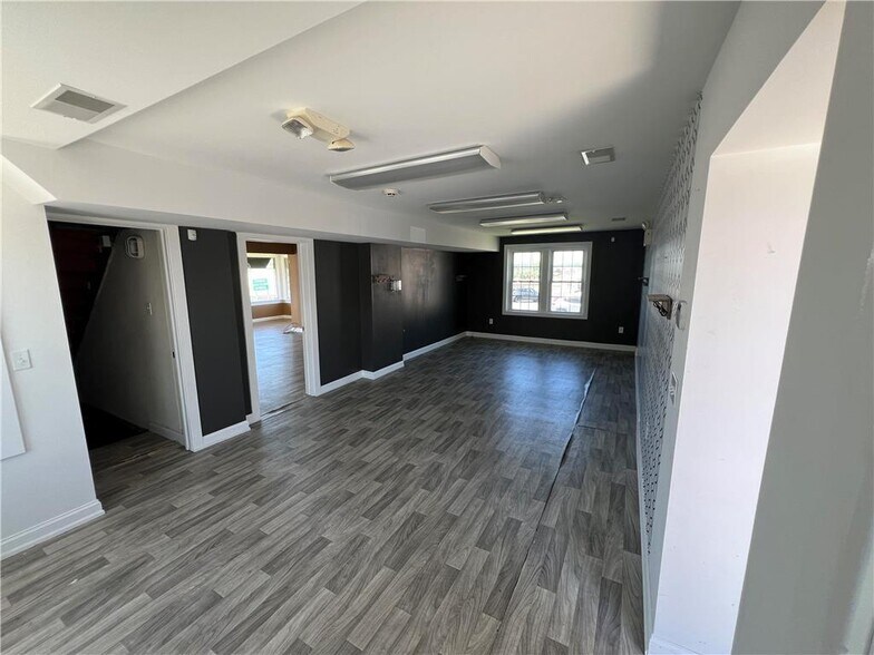 More Photos Of 2321 Macarthur Rd, Whitehall Freestanding For Lease