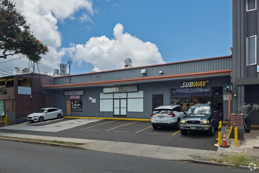 More Photos Of 1135 11th Ave, Honolulu Convenience Store For Lease