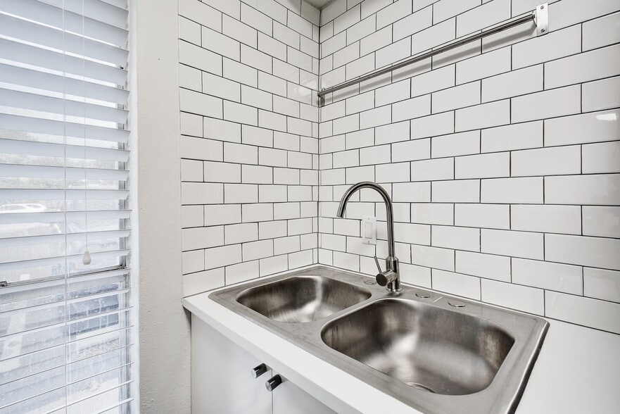 More Photos Of 4111 Avenue A, Austin Apartments For Sale