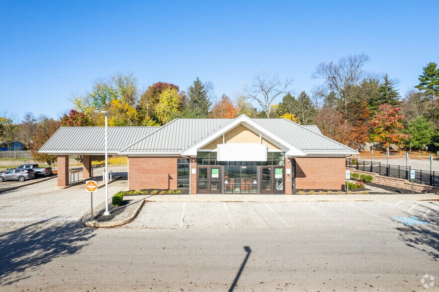 More Photos Of 2905 N Whitehall Rd, Norristown Bank For Lease