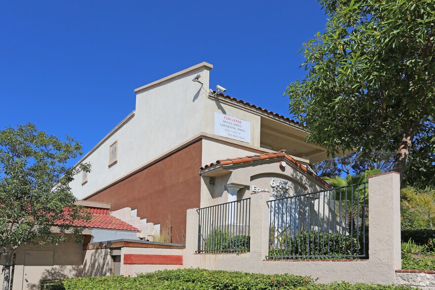 More Photos Of 640 E Vista Way, Vista Office For Lease