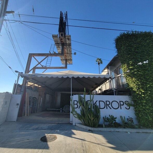 More Photos Of 5830 Adams Blvd, Culver City Showroom For Sale