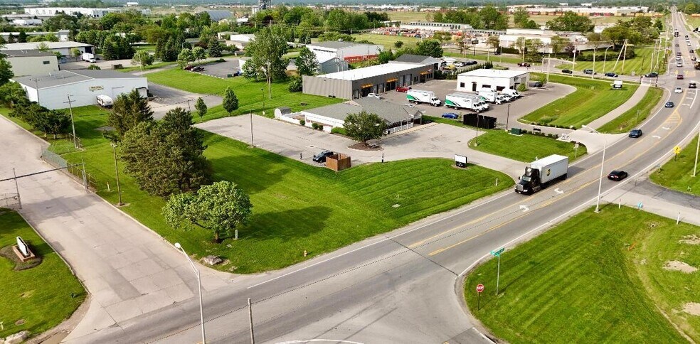 More Photos Of 5230 Renner Rd, Columbus Veterinarian Kennel For Sale