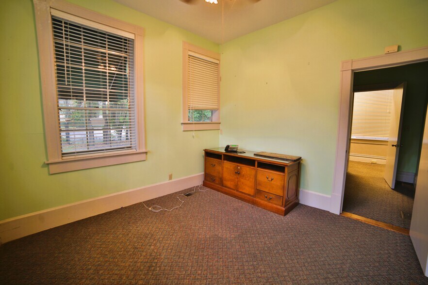 More Photos Of 108 Hillcrest St, Orlando Office For Sale