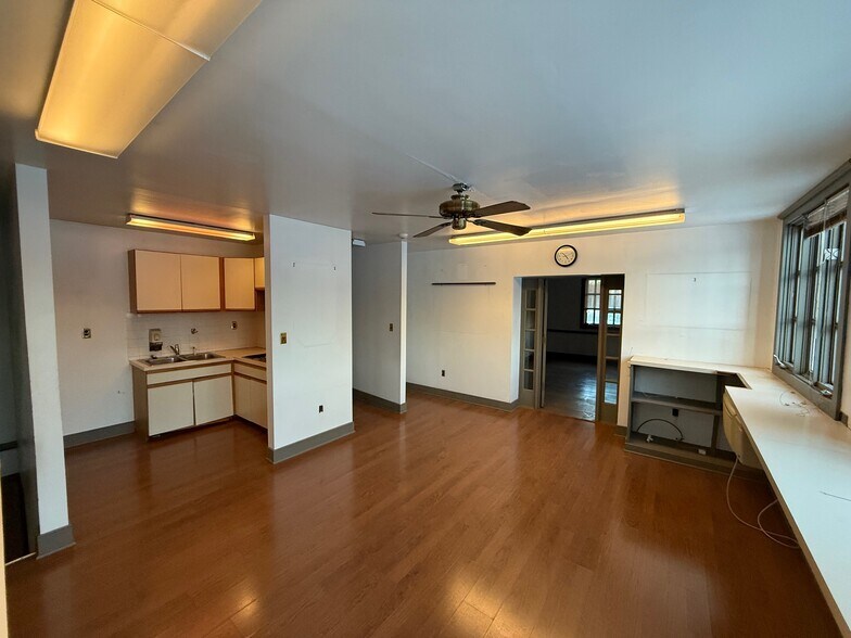 More Photos Of 2 Brewery Ln, Elverson Unknown For Lease