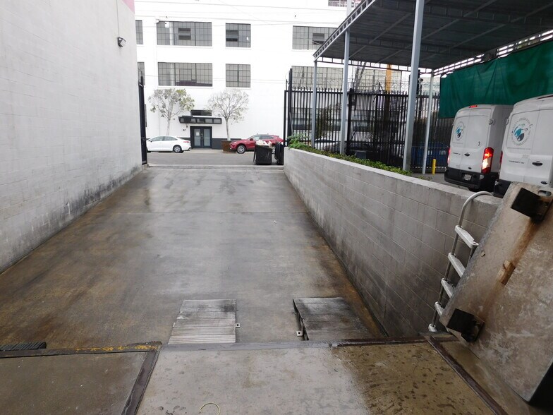 More Photos Of 1100 S Santa Fe Ave, Los Angeles Refrigeration Cold Storage For Lease