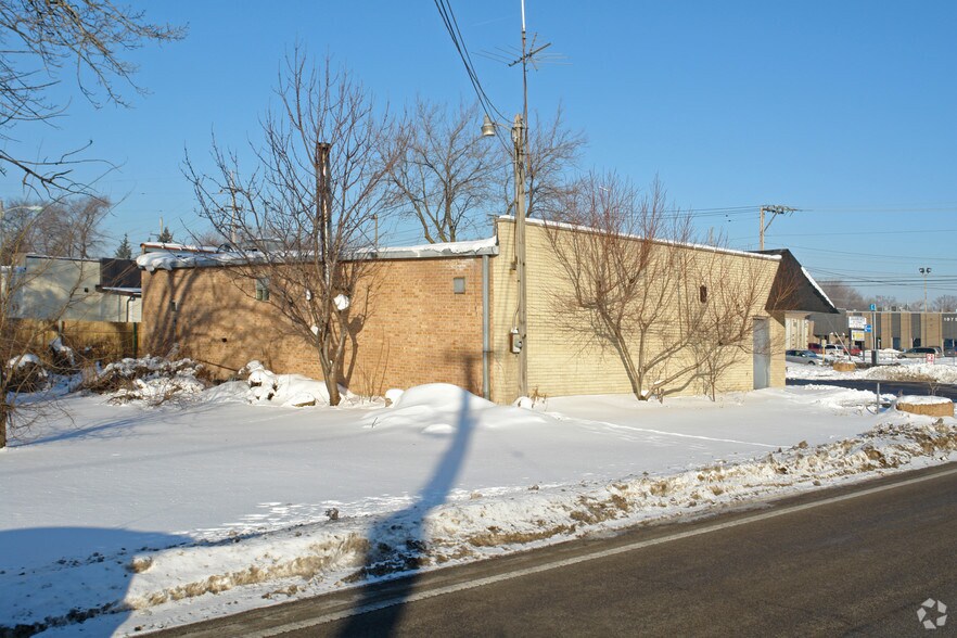 More Photos Of 10745 W Grand Ave, Melrose Park Freestanding For Lease