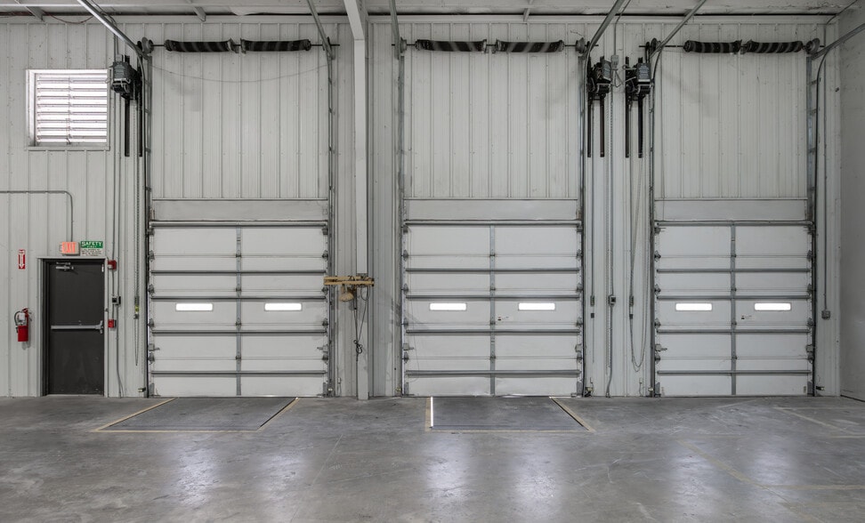 More Photos Of 3525 Enterprise Way, Green Cove Springs Warehouse For Lease