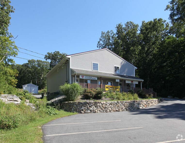 More Photos Of 267 Willimantic Rd, Chaplin Freestanding For Lease