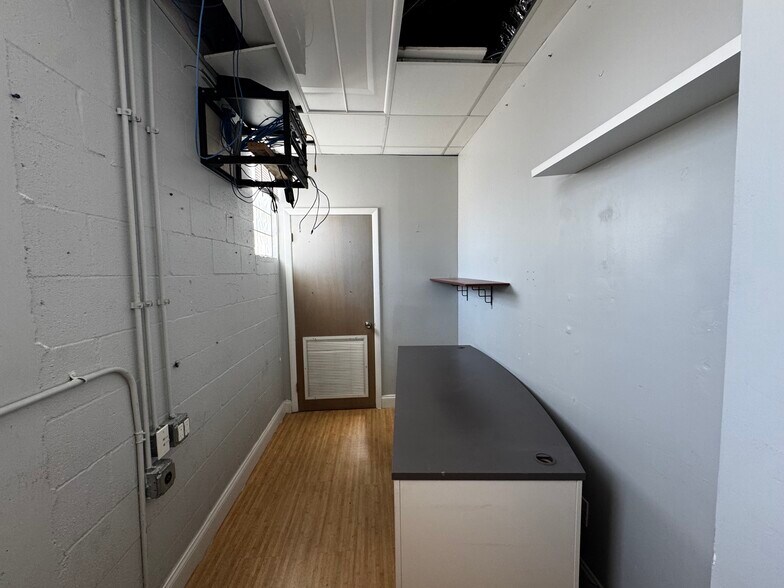 More Photos Of 6151 Pembroke Rd, Hollywood Freestanding For Lease