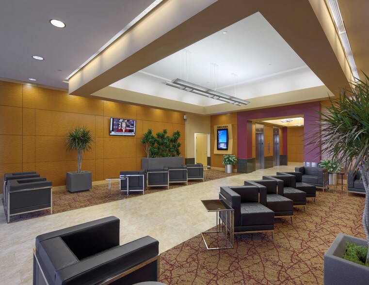 More Photos Of 6811 S 204th St, Kent Unknown For Lease