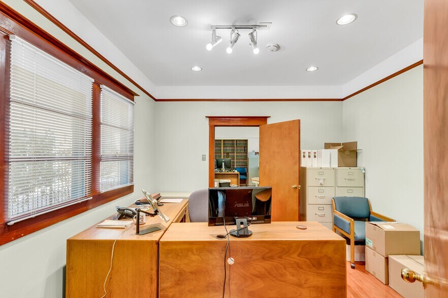 More Photos Of 1633 University Ave, Berkeley Office For Lease