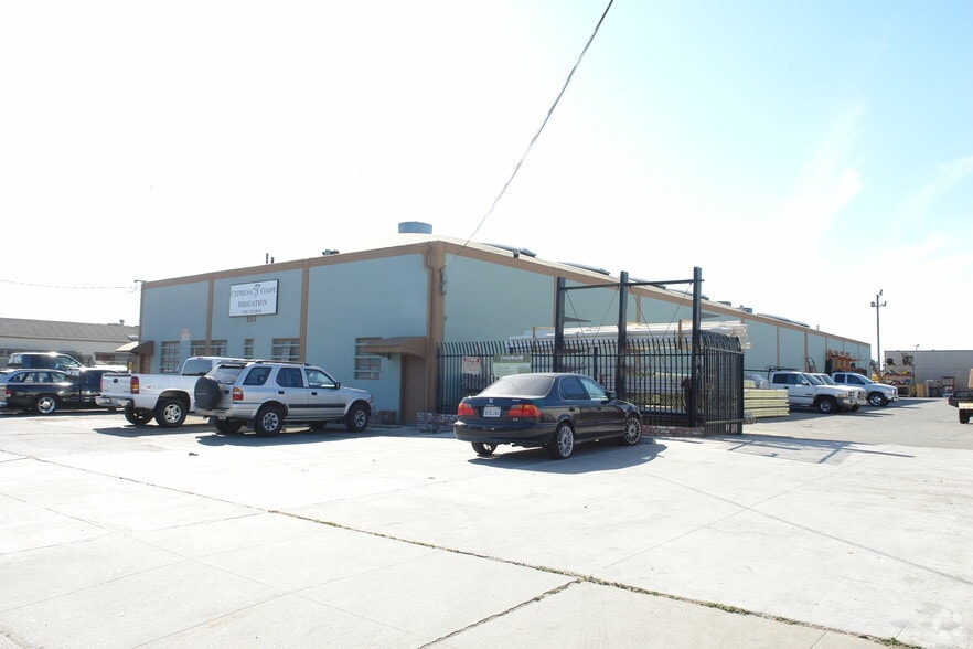 More Photos Of 352 Griffin St, Salinas Warehouse For Lease