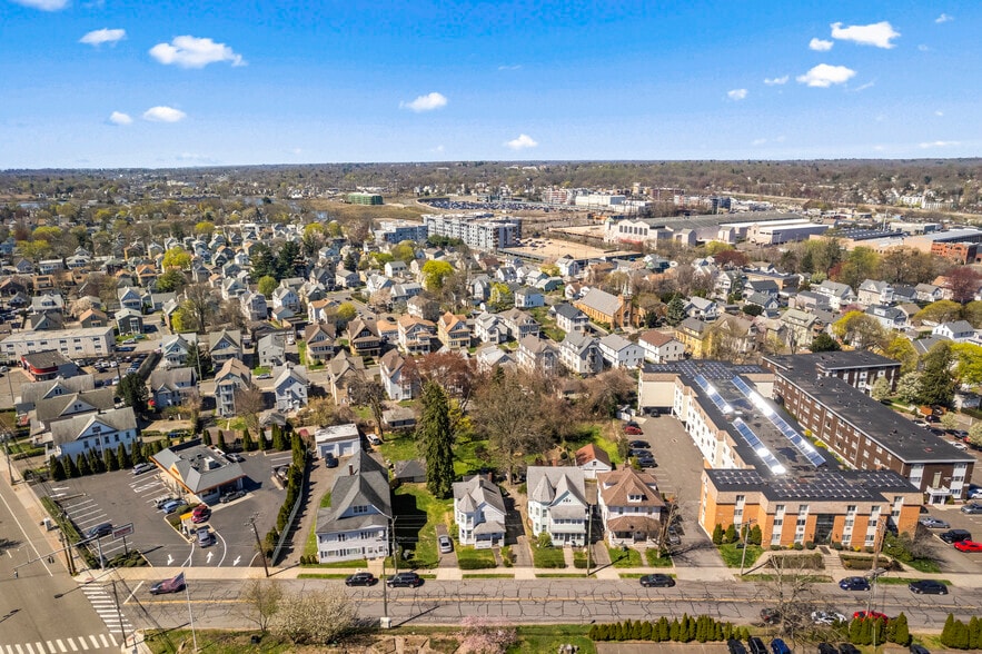 More Photos Of 543 Ellsworth St, Bridgeport Apartments For Sale