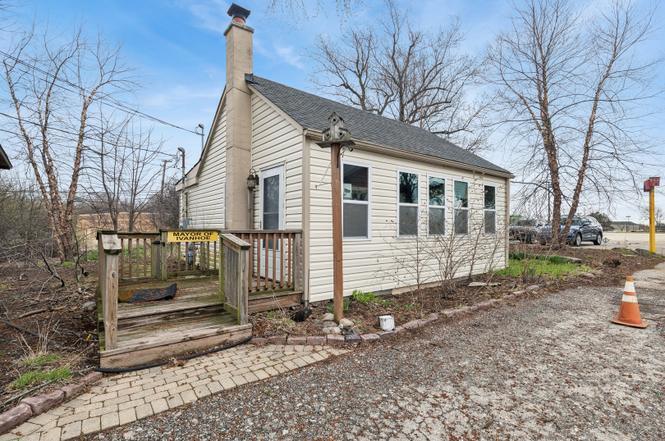 More Photos Of 20922 W Il Route 176, Mundelein Service For Sale