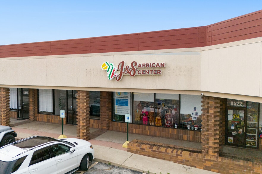 More Photos Of 8514-8564 W Brown Deer Rd, Milwaukee Unknown For Lease