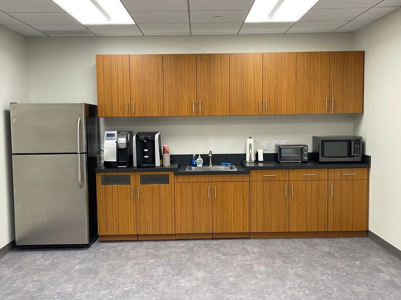 More Photos Of 777 W Putnam Ave, Greenwich Coworking Space