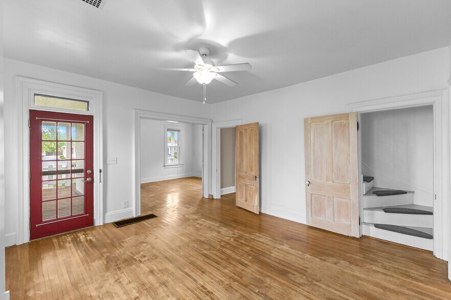 More Photos Of 4103 Broadway, Grove City Freestanding For Sale