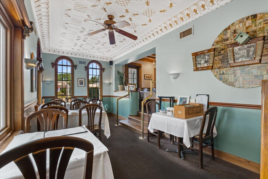 More Photos Of 17001 W Greenfield Ave, New Berlin Restaurant For Sale