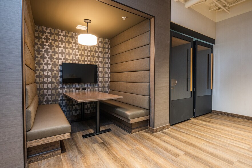 More Photos Of 3470 Peachtree Rd NE, Atlanta Coworking Space