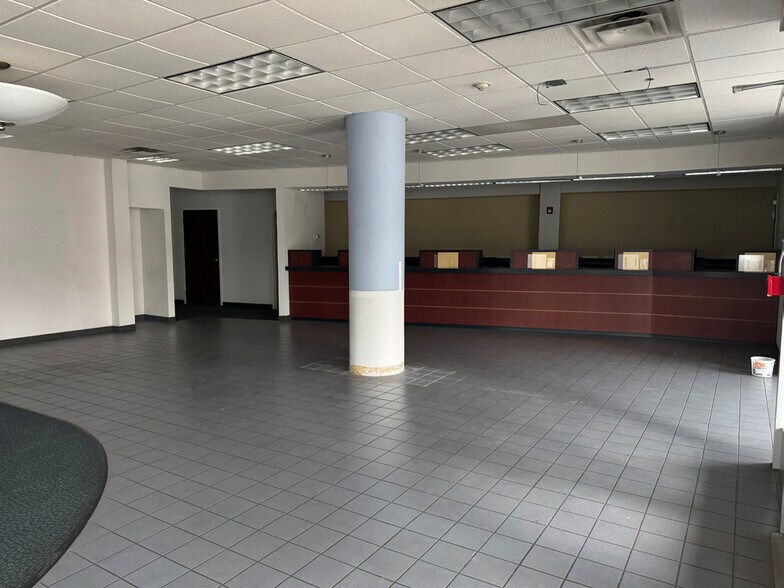 More Photos Of 6401 Grand Ave, Maspeth Apartments For Lease