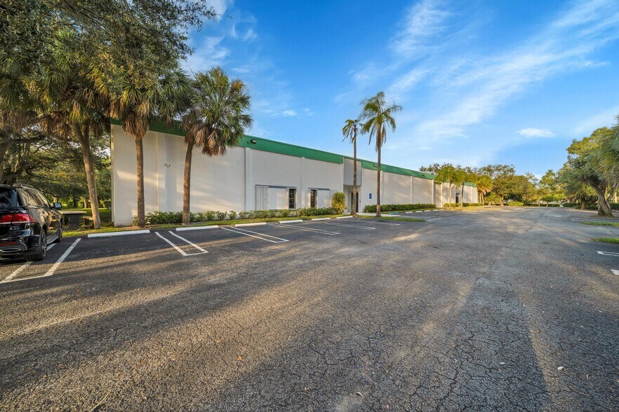 More Photos Of 12095 NW 39th St, Coral Springs Warehouse For Sale