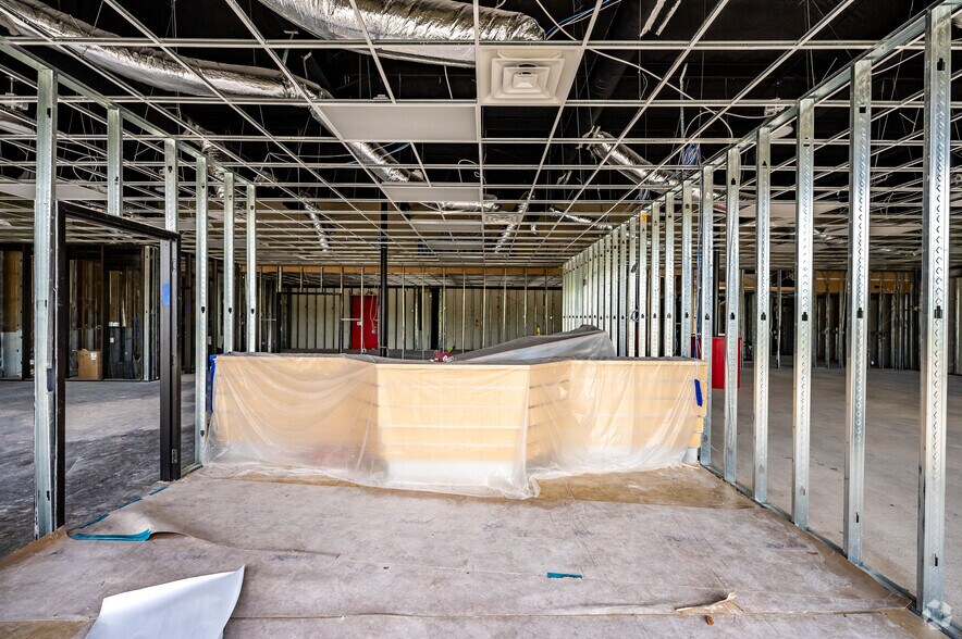 More Photos Of 2420 S Stemmons Fwy, Lewisville Unknown For Lease