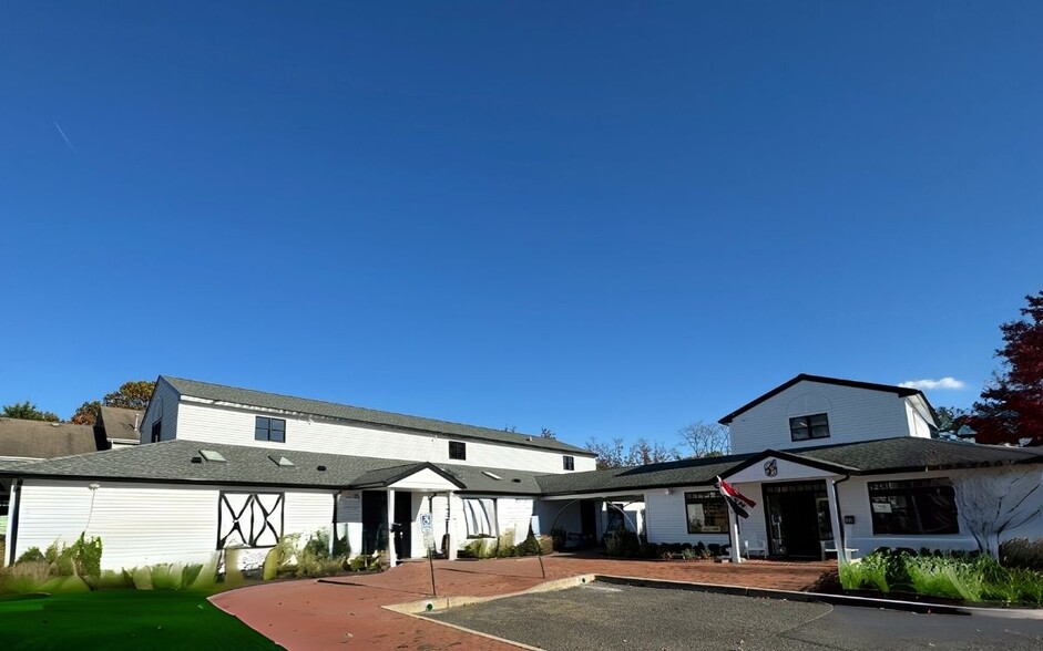 Primary Photo Of 38 Church St, Little Silver Medical For Lease