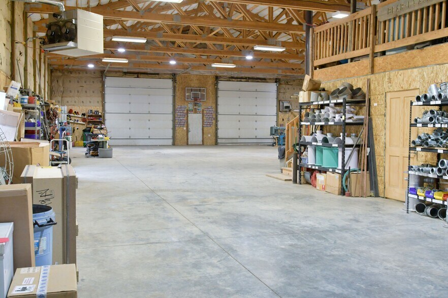More Photos Of 115 Williams Creek Rd, Salmon Warehouse For Sale
