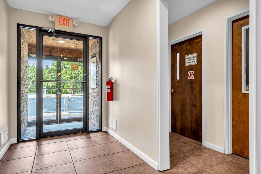 More Photos Of 75 Lacey Rd, Whiting Medical For Lease