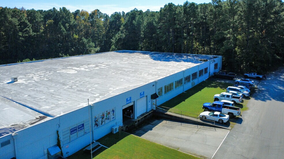 More Photos Of 315 Industrial Rd, Summerville Warehouse For Lease