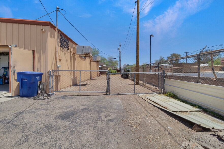 More Photos Of 2842-2846 N 1st Ave, Tucson Auto Repair For Sale