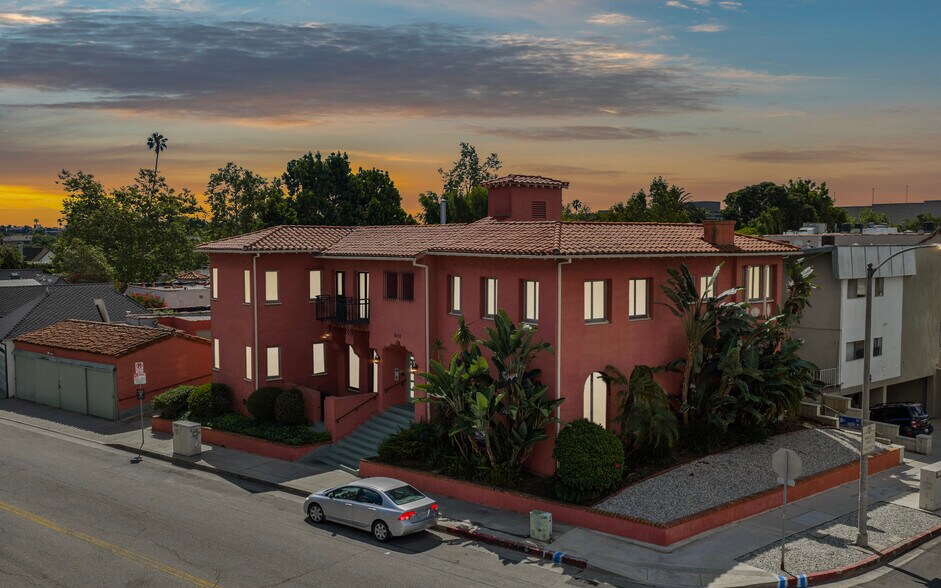 More Photos Of 6022 W 8th St, Los Angeles Apartments For Sale