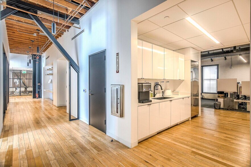 More Photos Of 510-514 S Broadway, Los Angeles Office For Lease