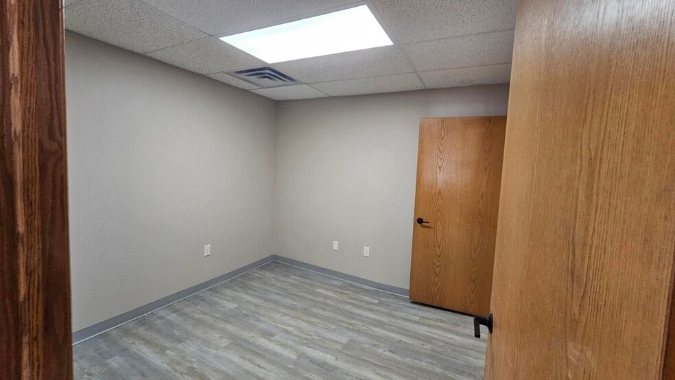 More Photos Of 3007 S Alpine Rd, Rockford Industrial For Lease